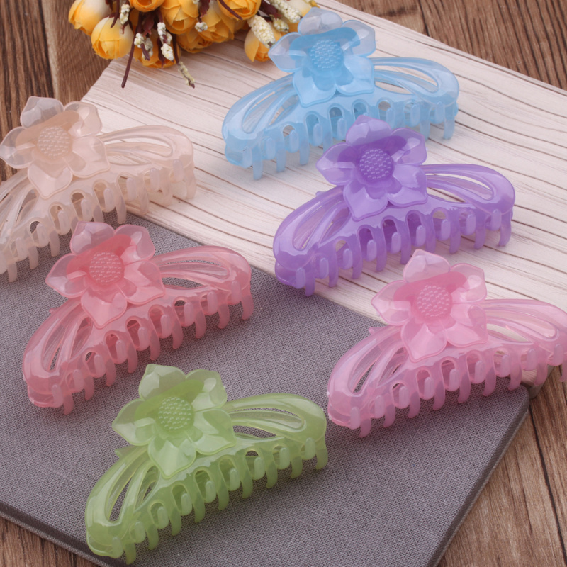 2-yuan store accessories: Large, medium-sized, simple and durable hair clips, top clips, Korean plastic hair grips and hair accessories pic 1