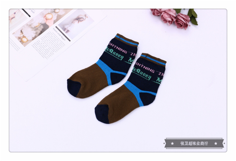 Cartoon English letter pattern decorated long cotton socks for boys and girls are suitable for spring, autumn and winter, with a variety of colors and styles pic 10