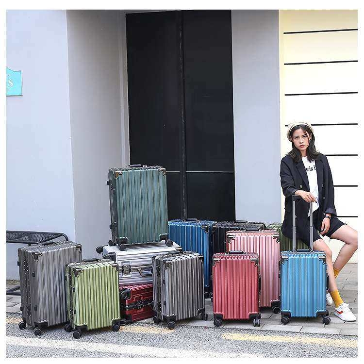 铝框海关锁拉杆箱20寸