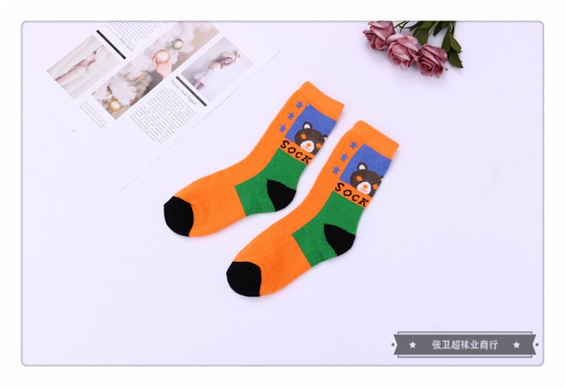 Cartoon English letter pattern decorated long cotton socks for boys and girls are suitable for spring, autumn and winter, with a variety of colors and styles pic 9