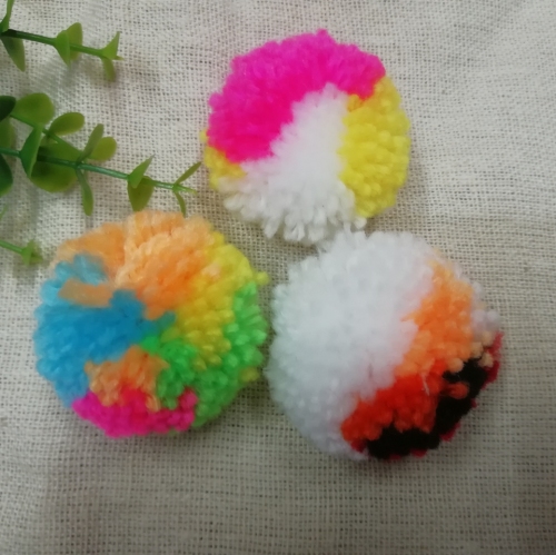 4cm colored wool ball