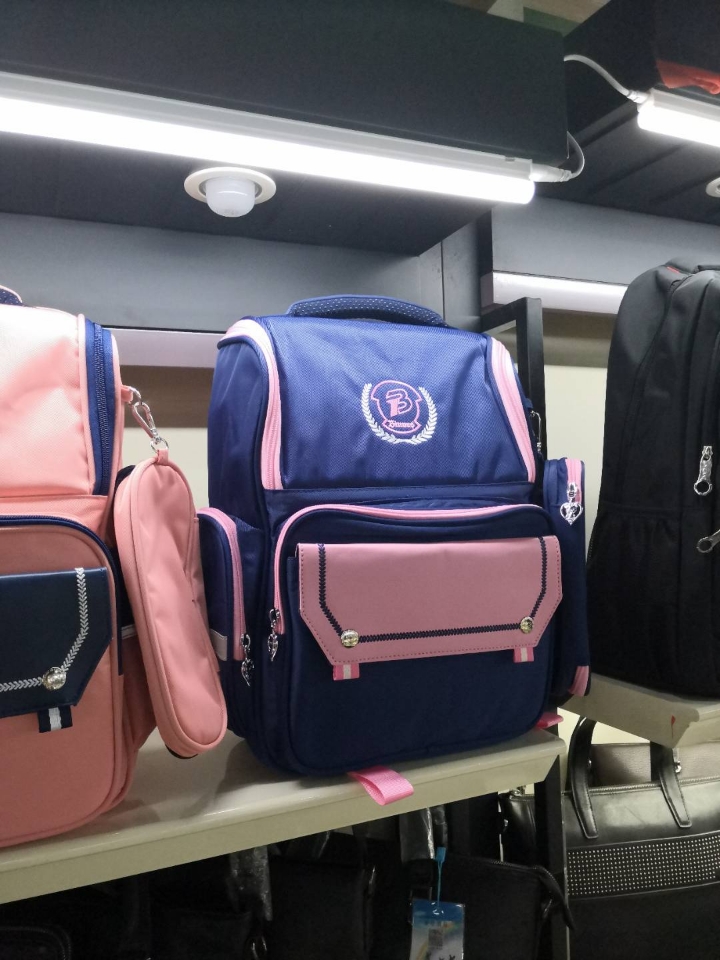 6-12岁 1-6年级书包 阳光8点学生书包防水、减负、健康、护脊