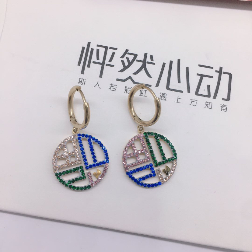 钛钢耳环施家同款水晶元素耳饰不掉色耳圈厂家直销一件代发