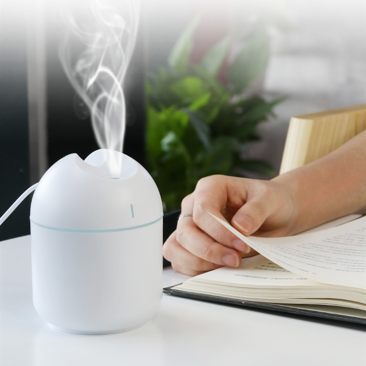 新款车载USB迷你加湿器多功能家用办公补水仪创意小型桌面加湿器