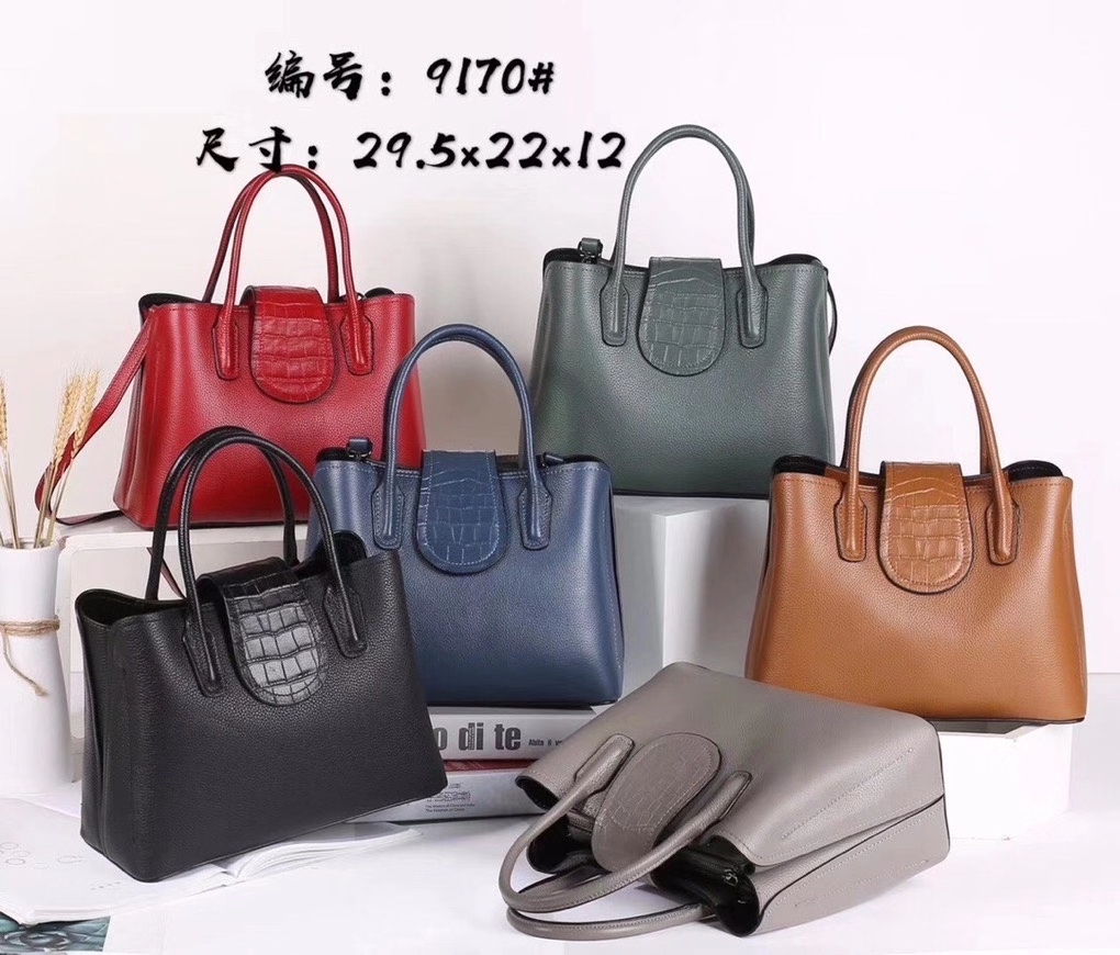 2020秋冬新款 简单大气 头层自燃摔 荔枝纹软皮手提单肩斜挎大包