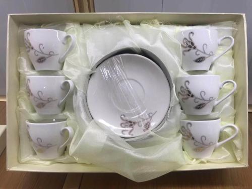 Ceramic Coffee Cup 6 Cups 6 Plates Coffee Set Ceramic Pot Cups and Saucers European Water Containers Gift Promotion Wedding Jingdezhen