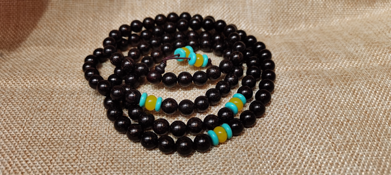 0.8*108粒雪檀佛珠