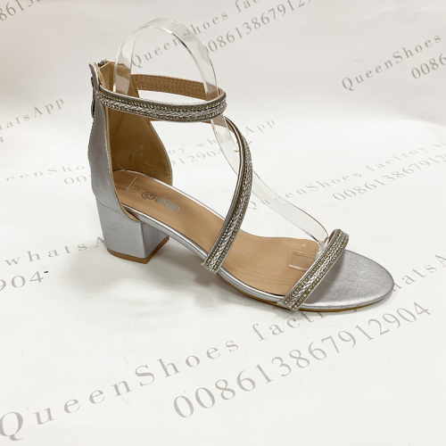 fashion summer women‘s sandals square heel 3-5cm heel rhinestone decoration slimming white sandals spot stcok
