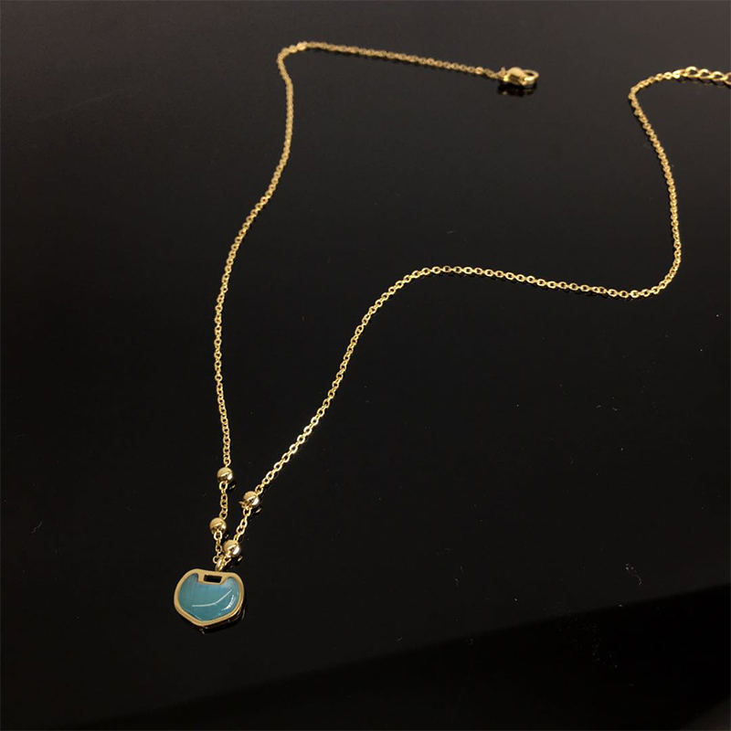 秋冬钛钢长命锁项链如意平安锁吊坠简约设计感锁骨链配饰