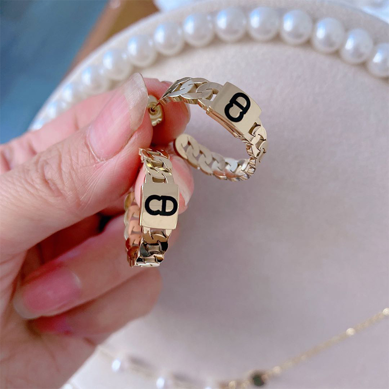 气质耳圈耳饰秋冬新款高级感镀14K金耳环韩国网红字母耳钉耳坠女