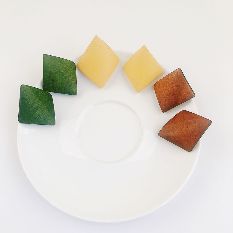 新款秋冬银针木质耳环耳饰大气几何时尚设计ins日韩风女小众菱形