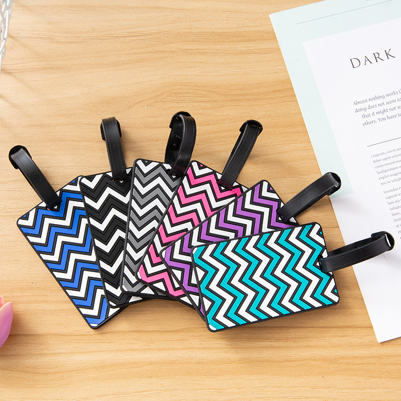 工厂批发pvc行李牌 波浪条纹几何图形行李牌 软胶旅行吊牌定制