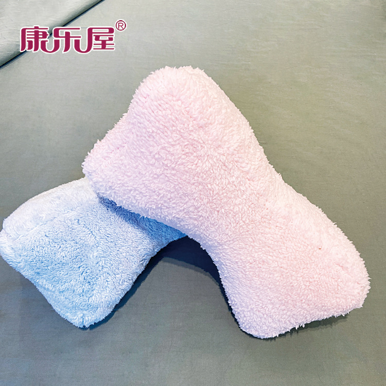 厂家批发 三角枕记忆棉骨头枕汽车靠椅车用护颈枕 礼品日用百货