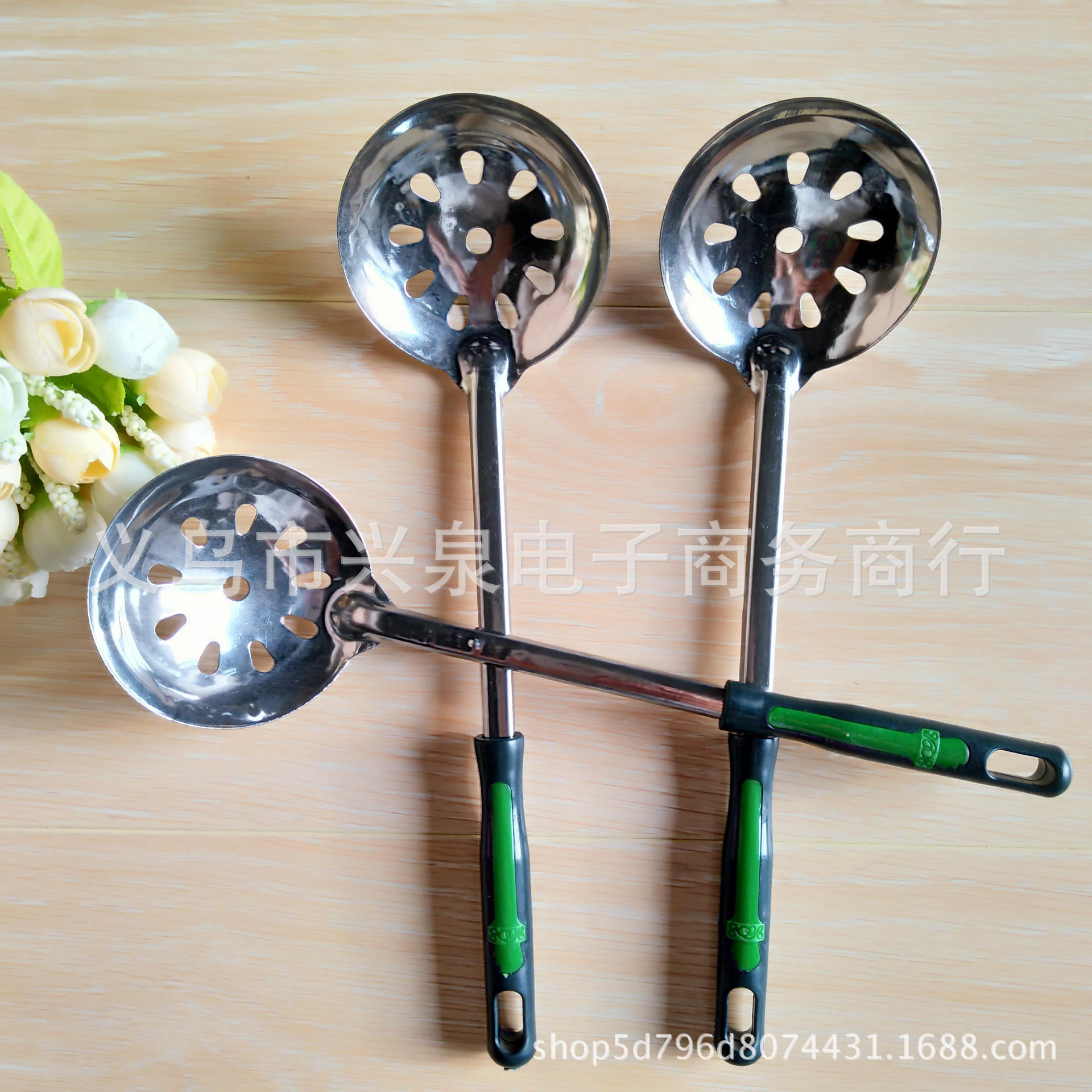 火锅漏勺中号铁漏勺绿柄不锈铁漏勺 油格 一元商品货源