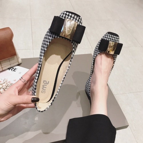 hong kong fashion brand european and american style spring and summer fashion women‘s shoes large size cloth square toe shallow mouth flat heel flat