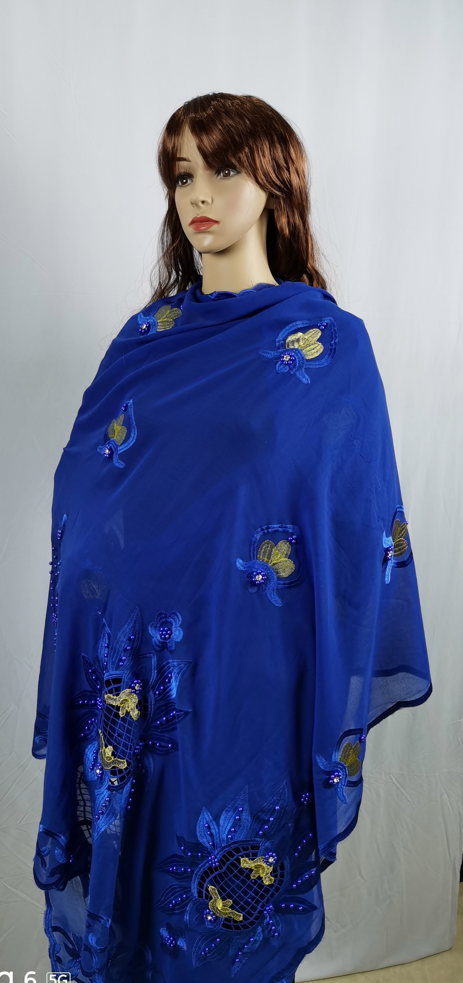 外贸热销厂家直销非洲穆斯林热销巴厘沙绣花定珠水溶围巾批肩