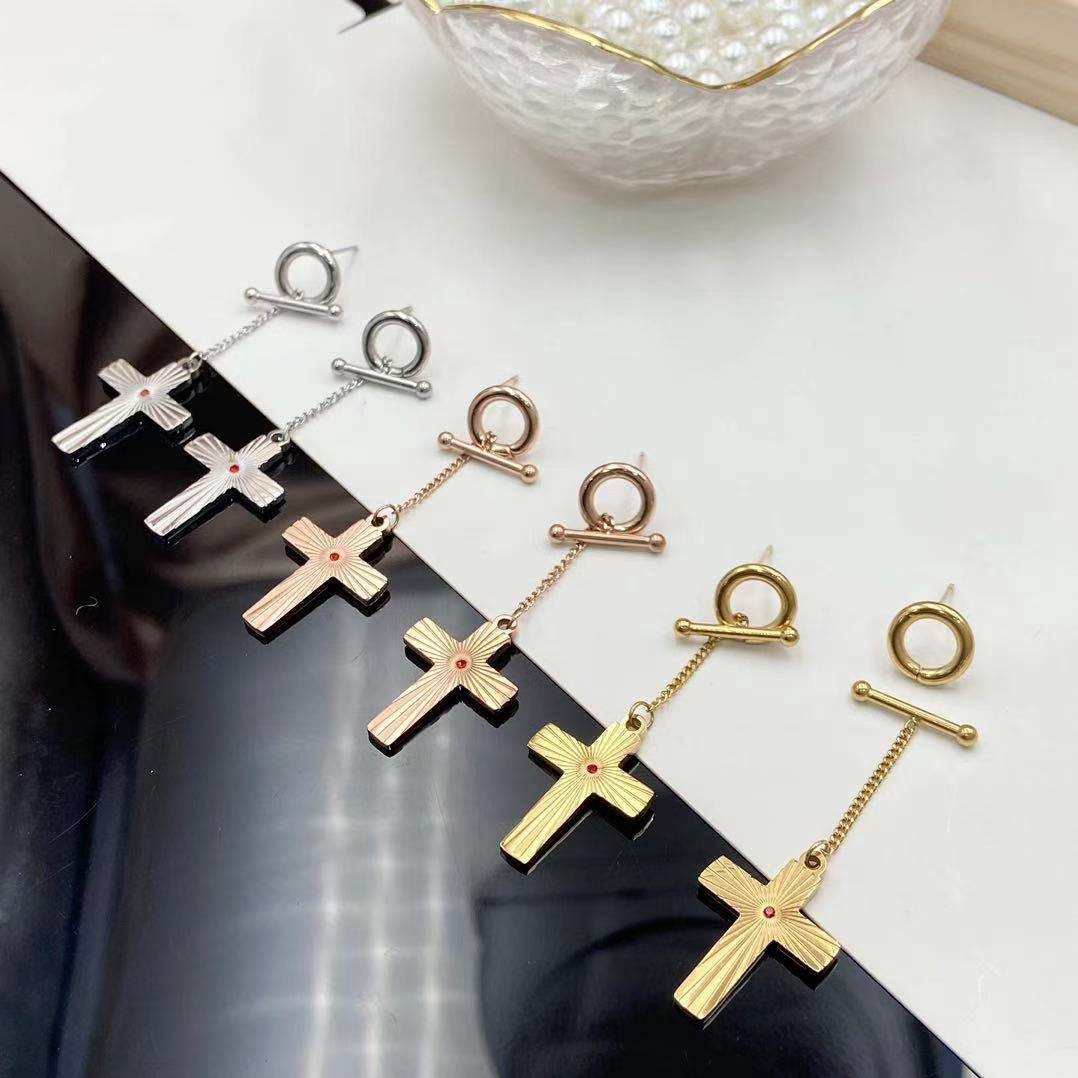 个性潮流男女学生情侣钛钢十字架耳环防过敏