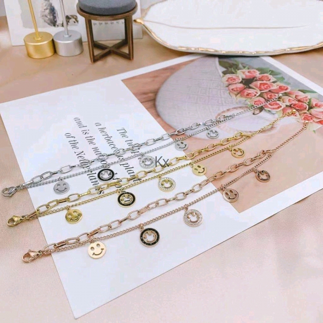 钛钢新款小众设计吊坠手环欧美风复古简约百搭手链