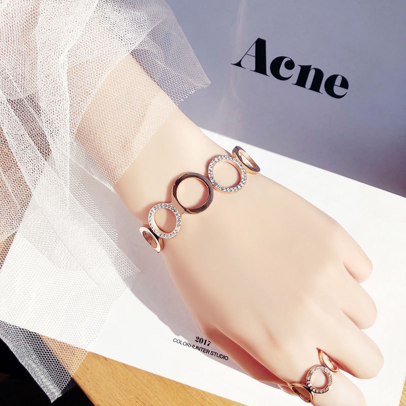 小众设计手镯女手饰品冷淡风手链网红复古欧美夸张钛钢手环不掉色