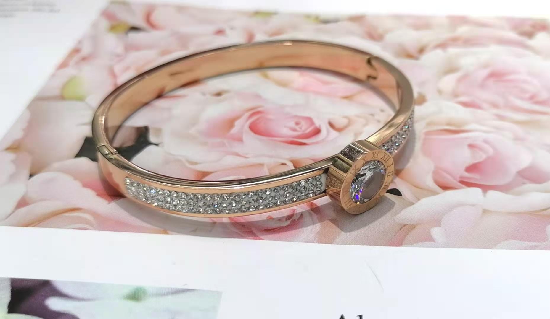 韩版简约款锆石钛钢玫瑰金手镯手环女ins潮防过敏 不掉色