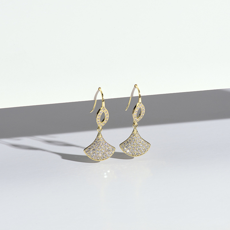 韩国东大门精致扇形耳环气质百搭耳钉微镶锆石满钻耳钩