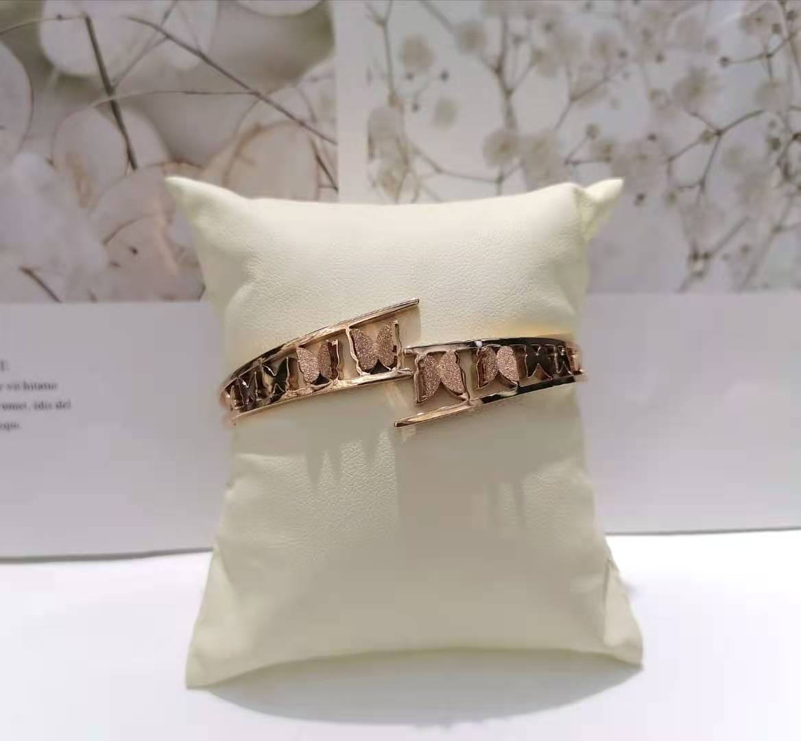 新款韩国钛钢镂空蝴蝶设计感个性女手环