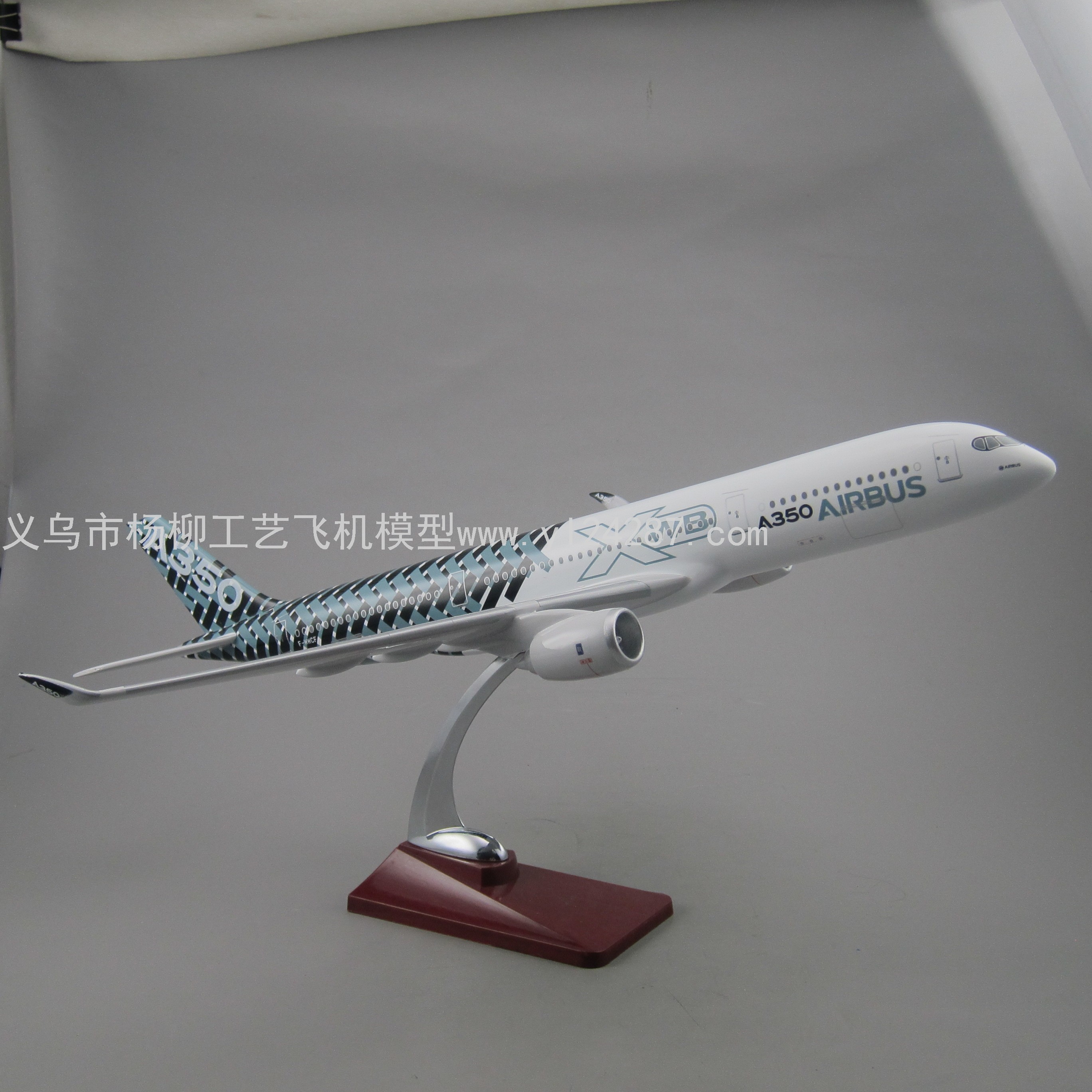 飞机模型(47cm空客公司碳纤维涂装a350原型机)合成树脂飞机模型