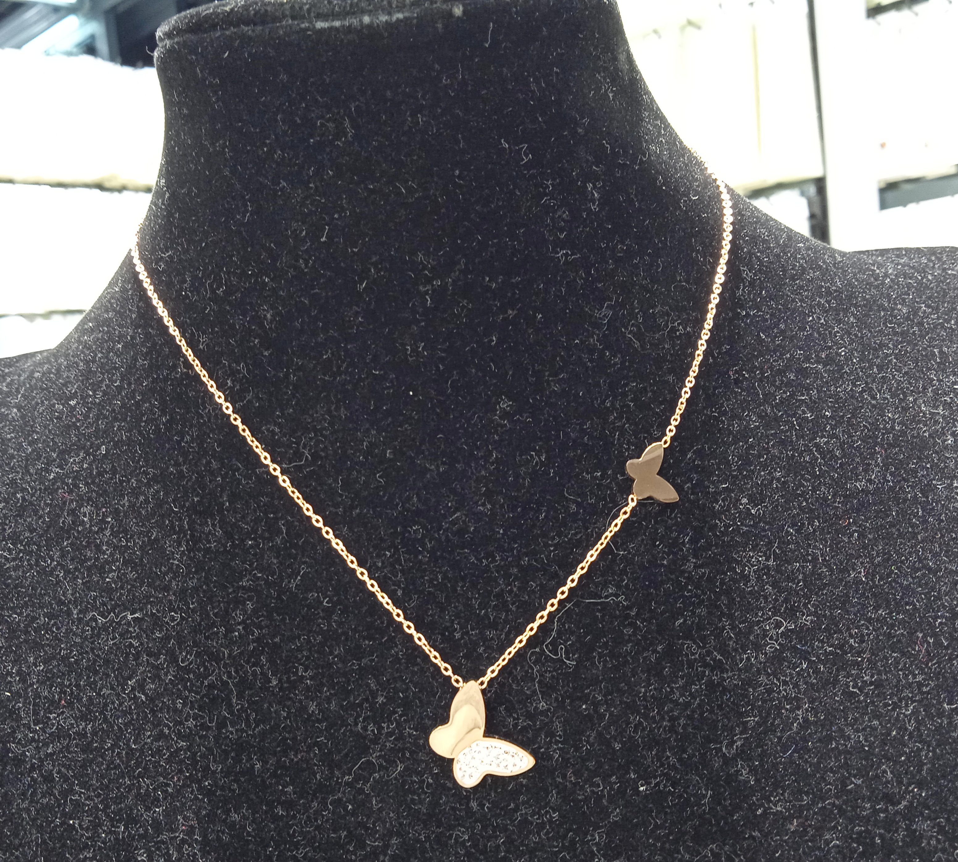 蝴蝶锆石钛钢项链女不掉色百搭玫瑰金锁骨链饰品