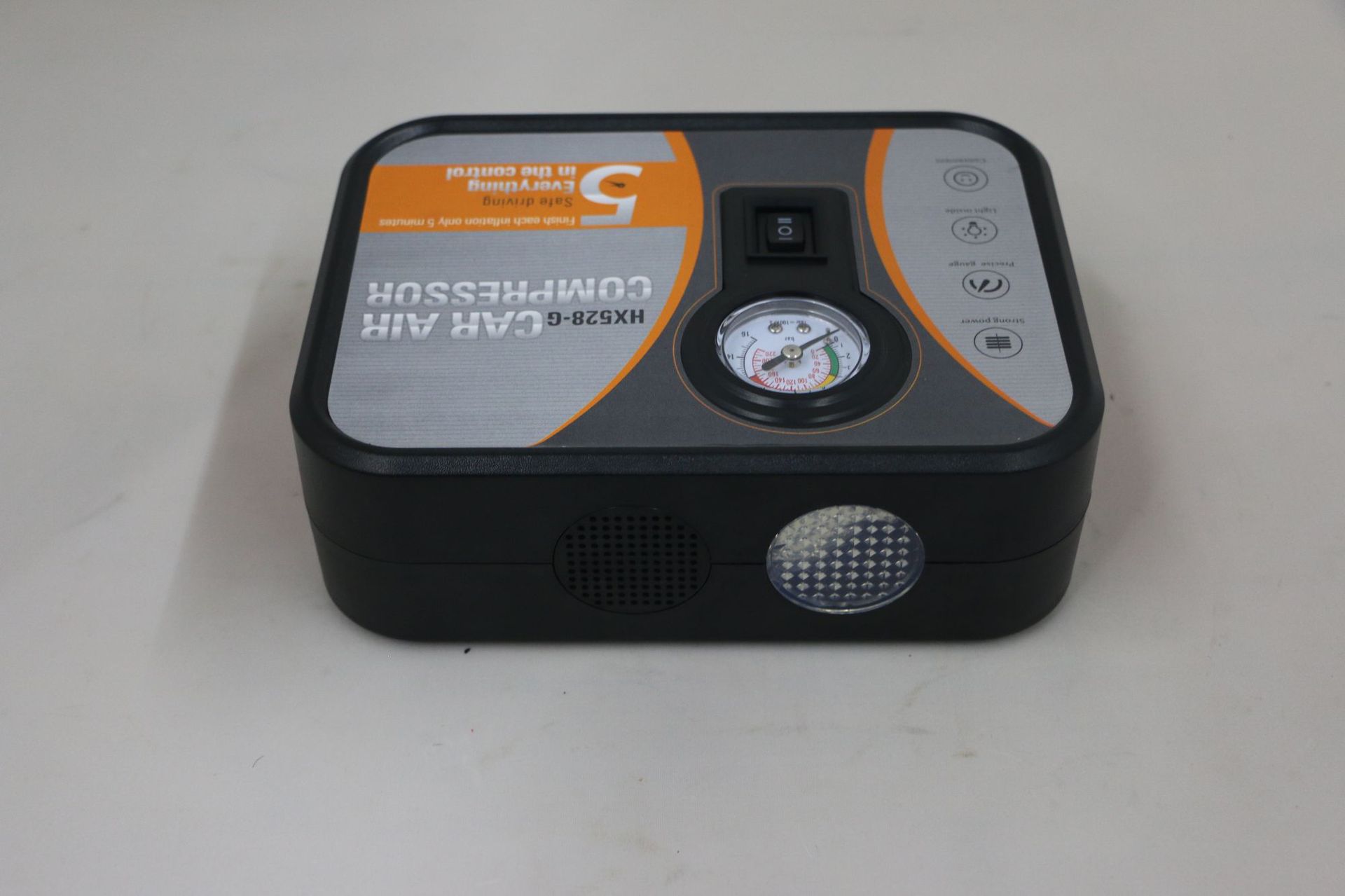 便携式车载充气泵单缸照明式应急打气泵小型汽车轮胎充气泵