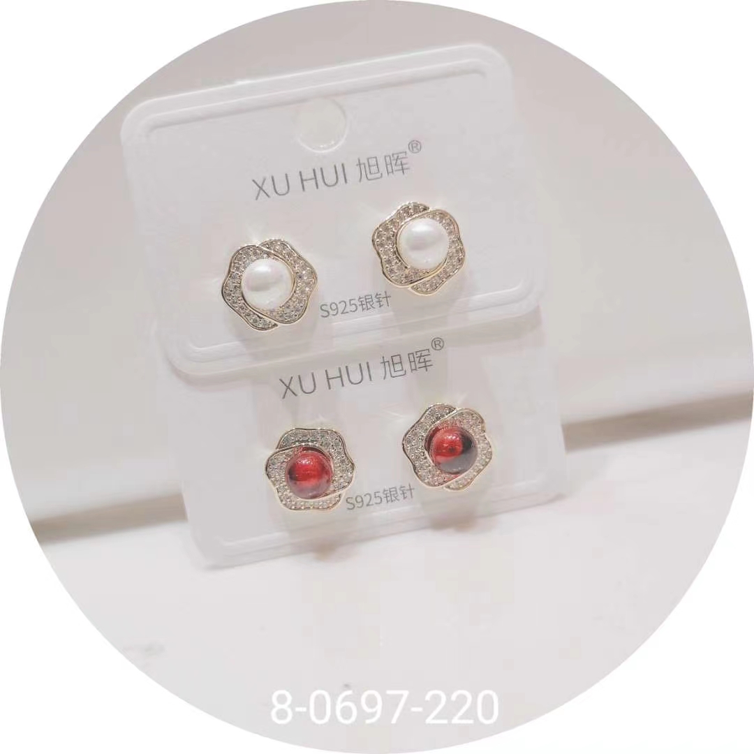 S925银针 铜镀真金镶嵌闪亮锆石 个性耳钉耳饰