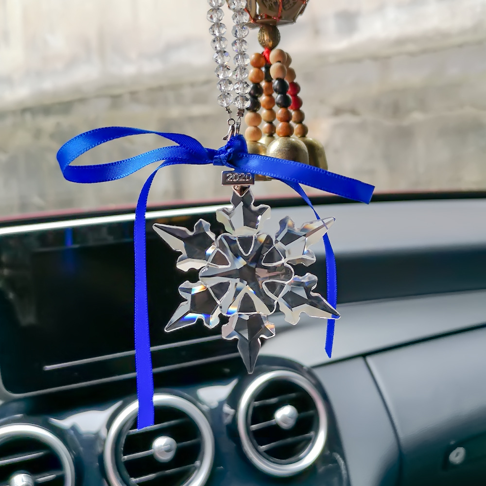 2020亚马逊爆款圣诞礼盒65MM透明白雪花水晶吊坠车挂多色彩带批发