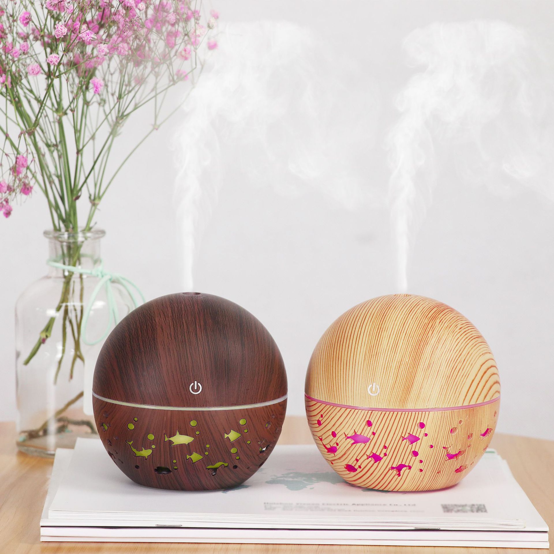 新款镂空木纹小圆球加湿器 usb七彩夜灯香薰机家用简约动物加湿器