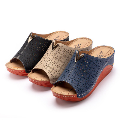 2021 Summer Fashion Wedge Hollow out Breathable Sandals Wholesale Thick Bottom Rocking Line Women's Slippers Women Slipper