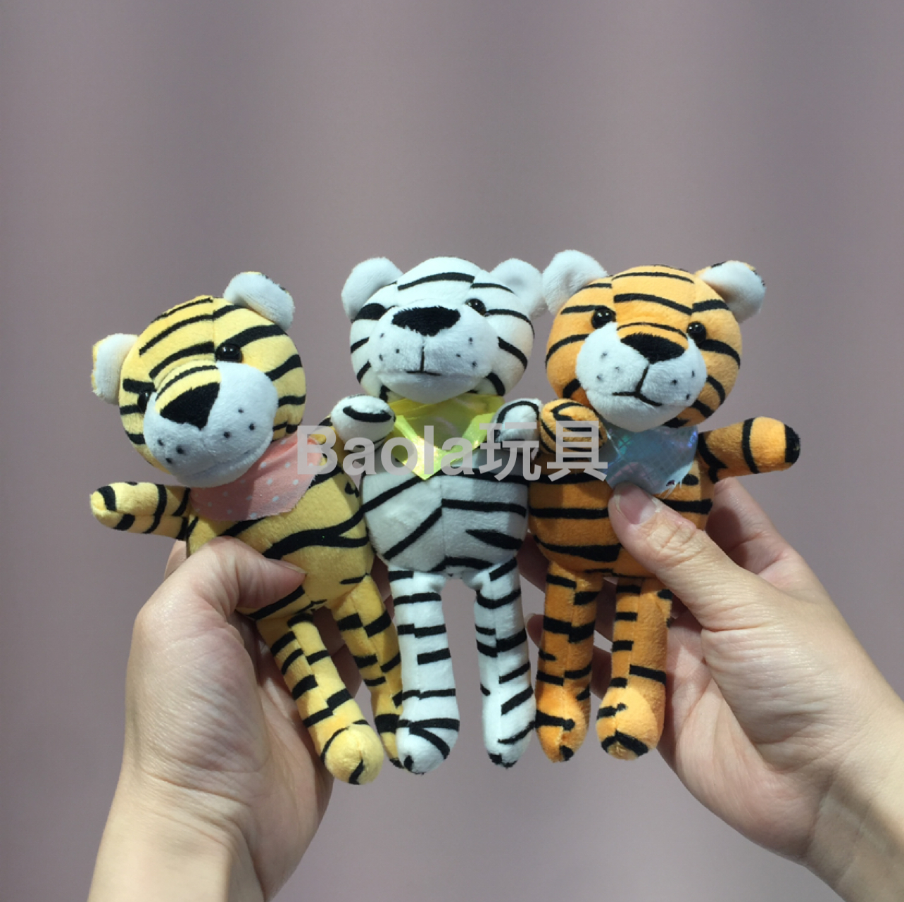 老虎毛绒挂件钥匙扣毛绒生肖动物虎纹白虎可爱毛绒公仔