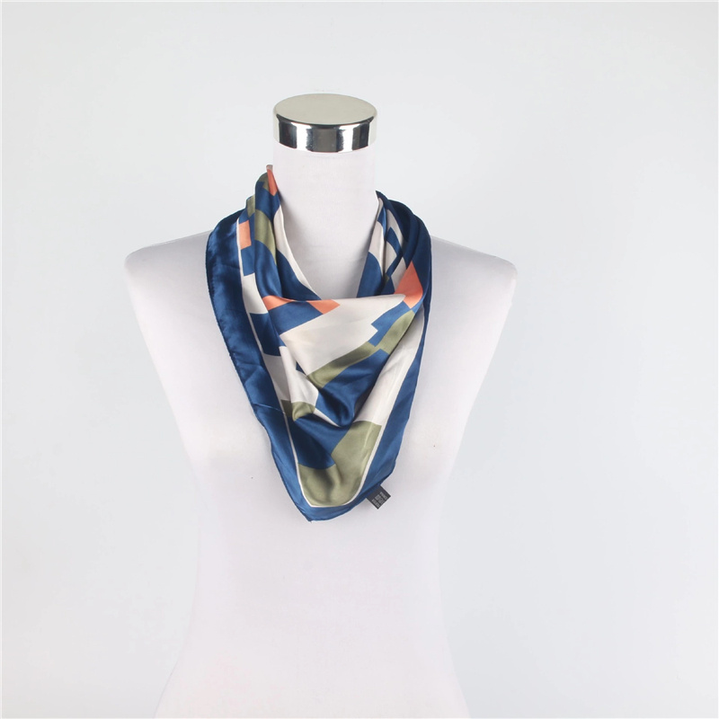 Silk-like square scarves with geometric patterns and a silk-like feel are selling well in Europe and America on Amazon pic 4