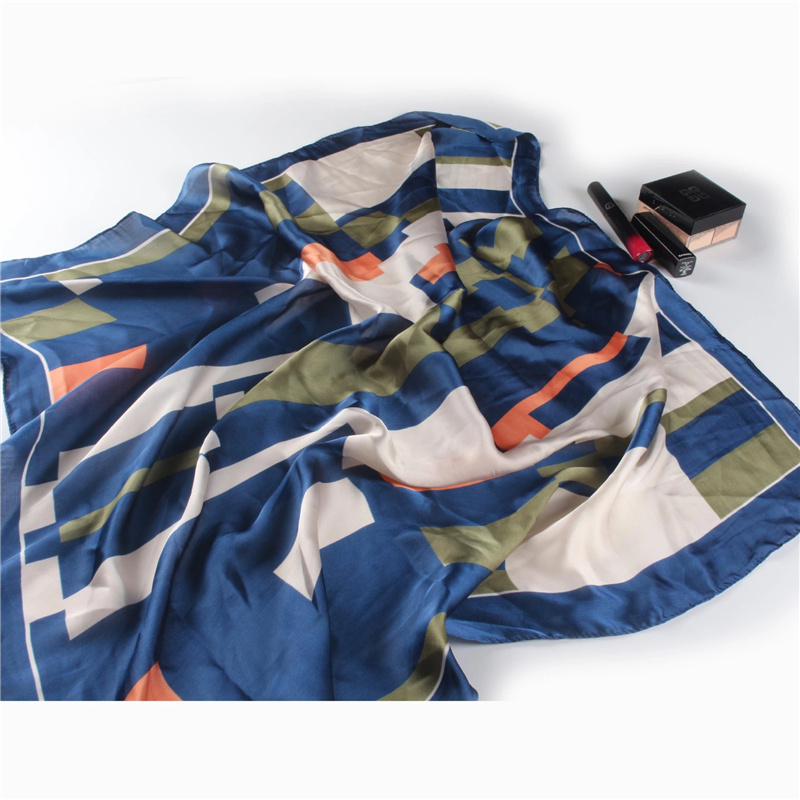 Silk-like square scarves with geometric patterns and a silk-like feel are selling well in Europe and America on Amazon pic 6