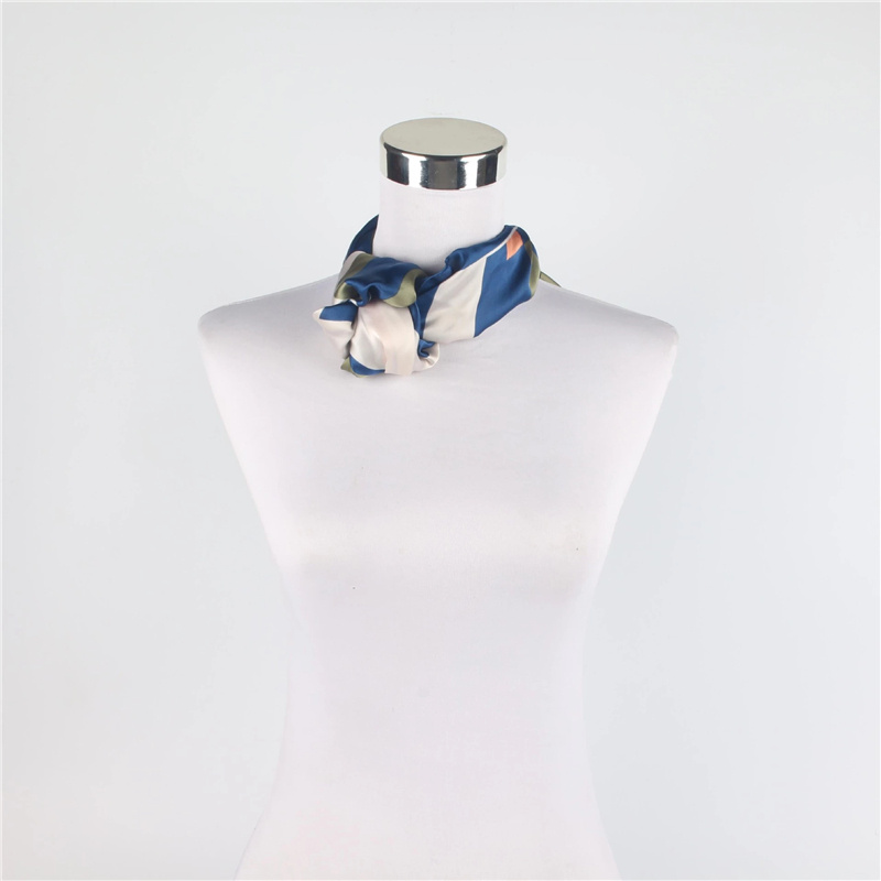 Silk-like square scarves with geometric patterns and a silk-like feel are selling well in Europe and America on Amazon pic 8