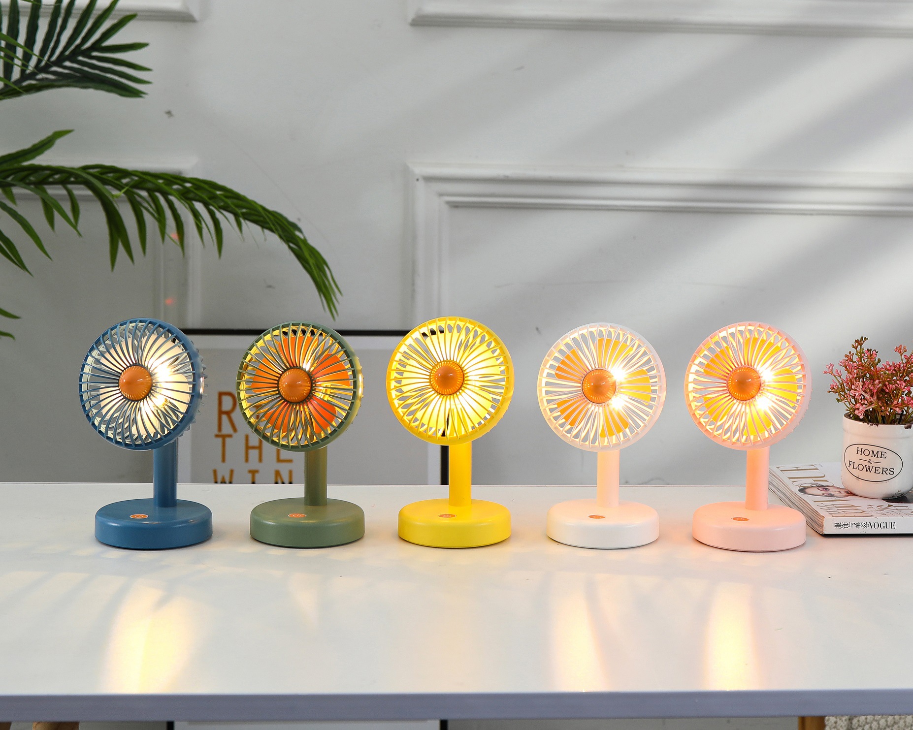 桌面迷你风扇办公室风扇静音便捷式USB充电