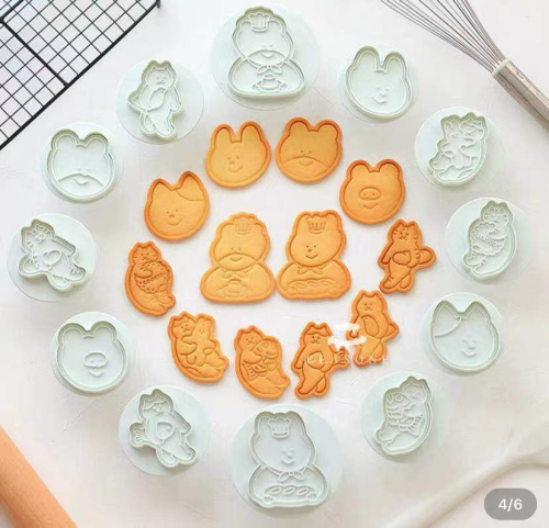 New Fun Cartoon Little Bear Biscuits Printing Mold