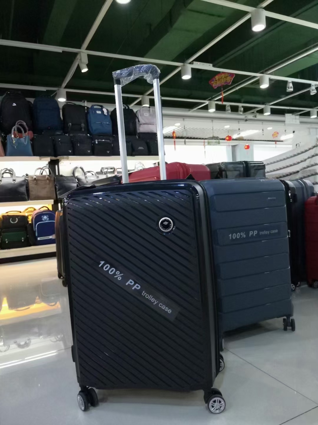 高档旅行箱 pp材料 耐摔抗压 防爆学生箱 20寸 24寸 28寸