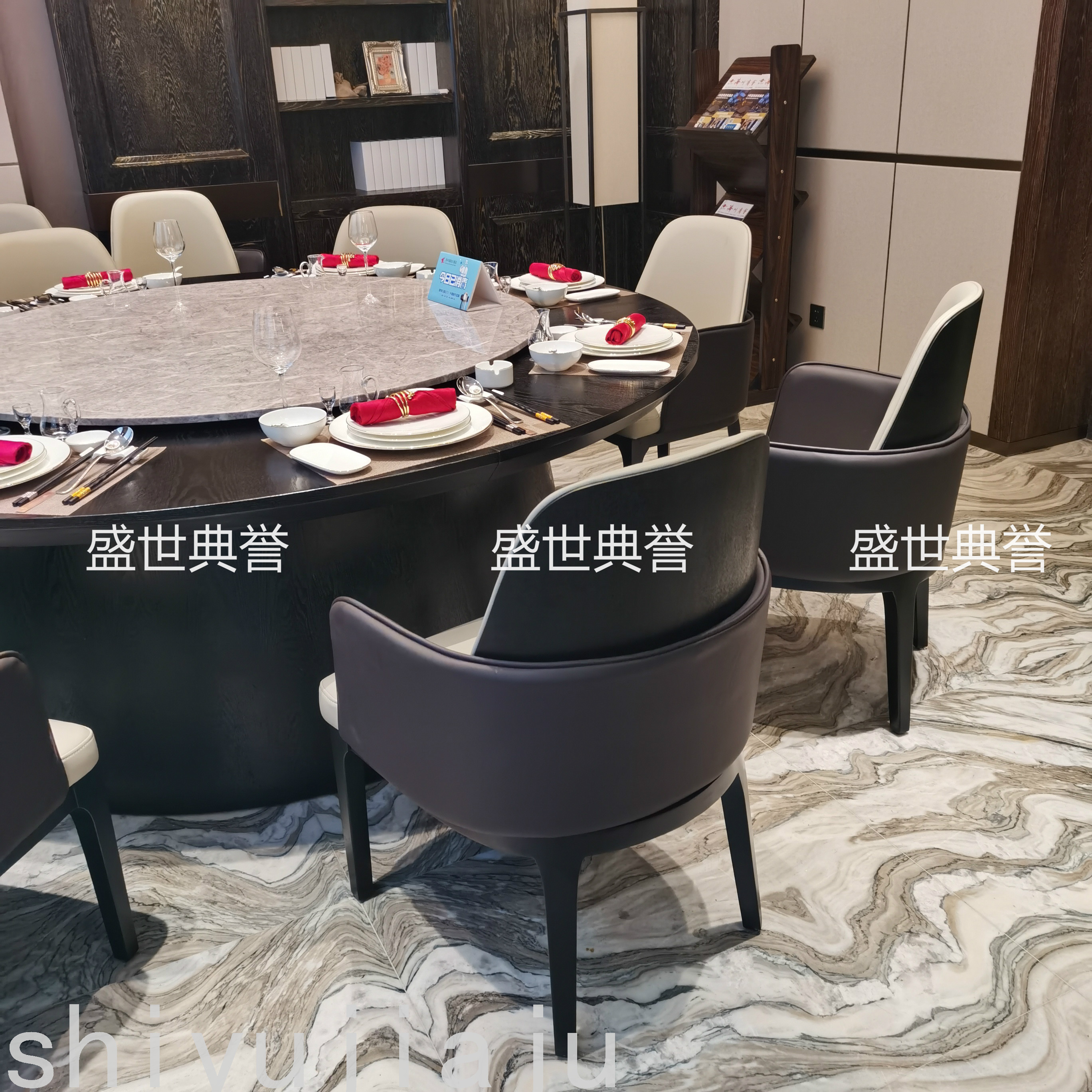 包头星级酒店实木餐椅定做海鲜餐厅包厢实木桌椅新中式实木扶手椅