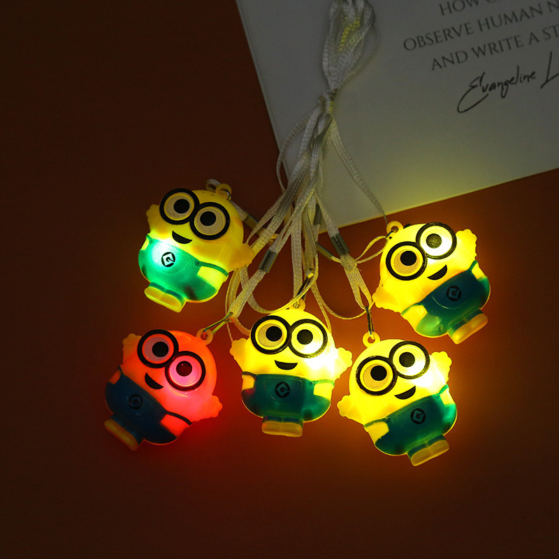 店铺活动开业赠品引流地推扫码免费送的小礼品小黄人卡通挂件批发