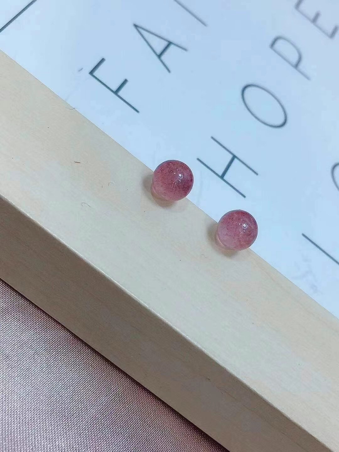 s925银草莓晶小耳钉女气质韩国风个性简约粉色耳钉