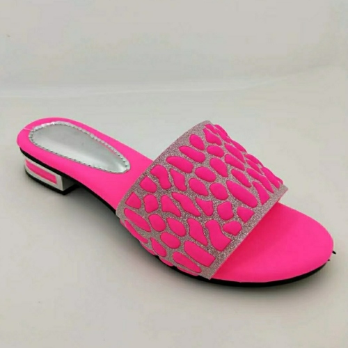 New Women‘s Sandal Slippers Craft Shoes Women‘s Shoes Fashion Shoes Flat Shoes