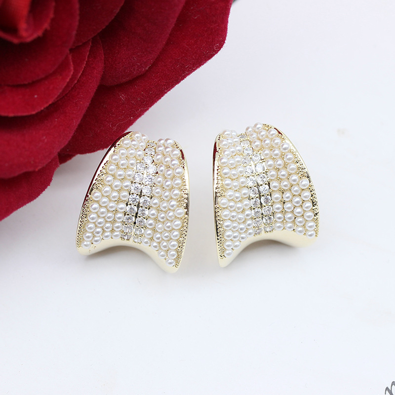 真金电镀2021年新款潮耳饰 合金镶钻轻奢耳环 水钻弧形珍珠耳钉女