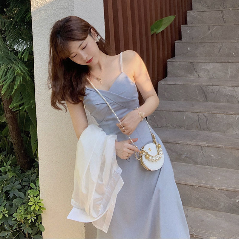 裙子2021夏季法式初恋收腰气质女神范v领双吊带连衣裙盐系港风