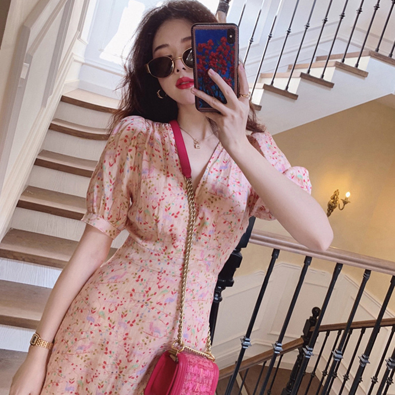 法式复古初恋甜美气质可盐可甜温柔风鲜艳碎花连衣裙子女夏季裙子