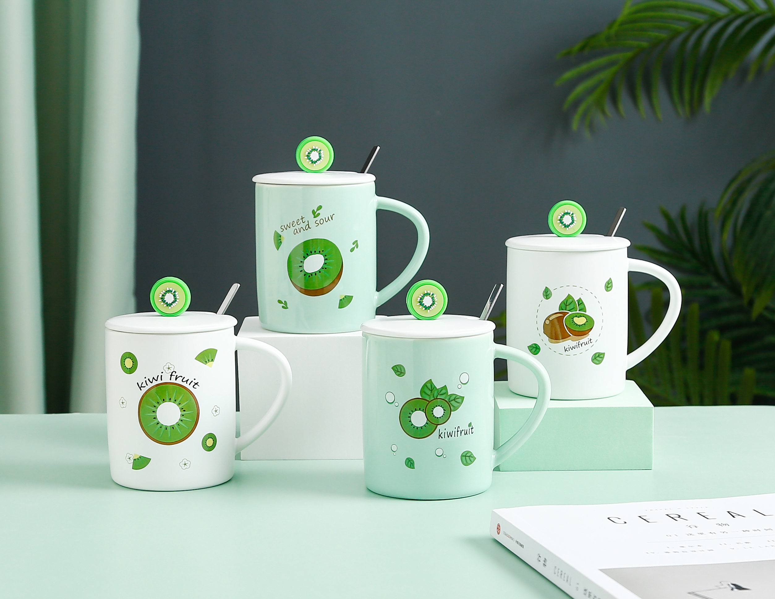 网红创意杯带盖勺水果陶瓷杯 奇异果马克杯 榴莲草莓早餐杯