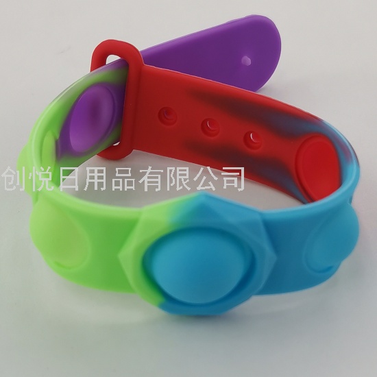 硅胶彩色手环儿童玩具时尚趣味玩具彩色表带手表表环柔软可拉伸详情5