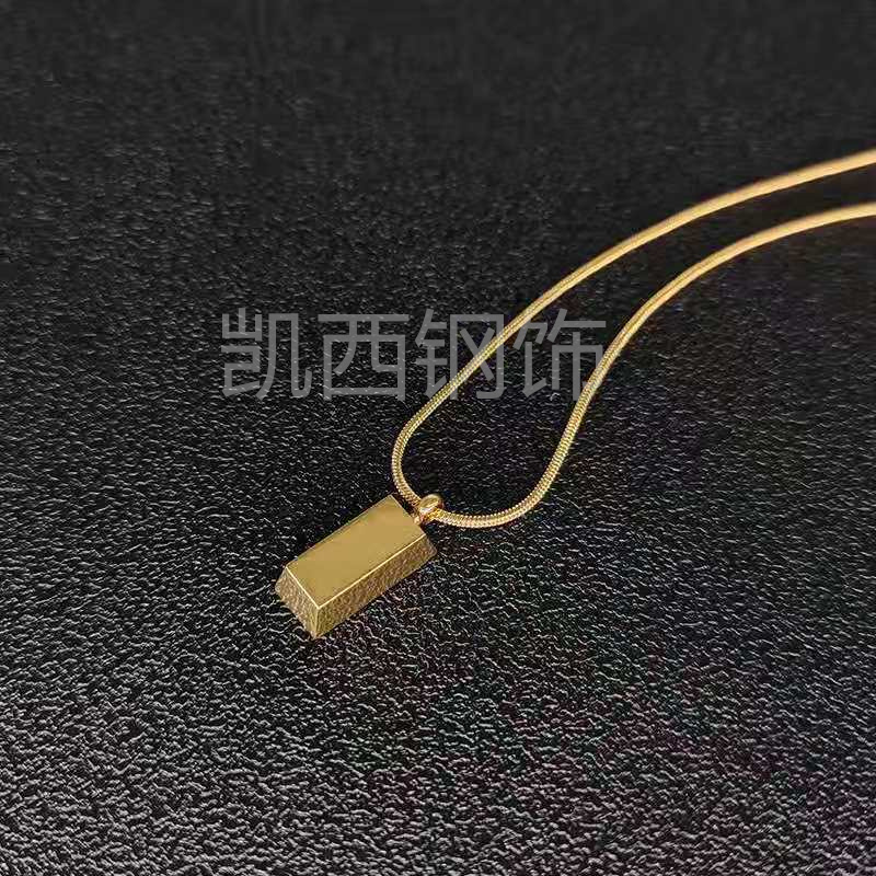 小金条项链2021新款女不掉色18k金块吊坠钛钢锁骨链项链不褪色